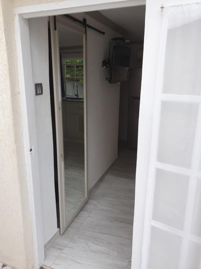 Devachan Apartments 布里奇敦 外观 照片