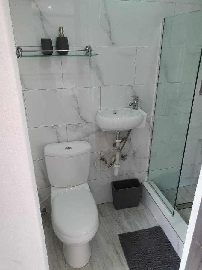 Devachan Apartments 布里奇敦 外观 照片