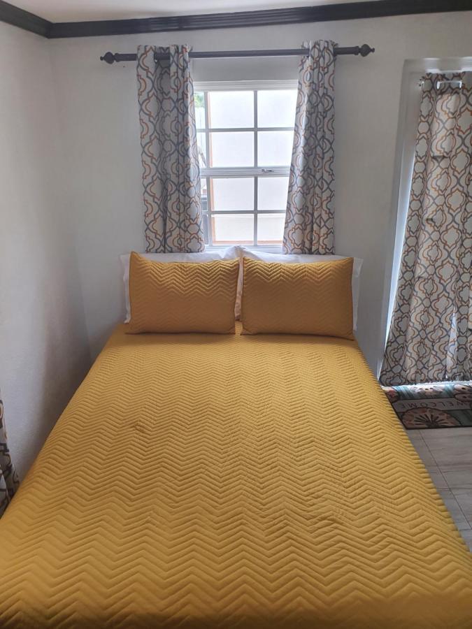 Devachan Apartments 布里奇敦 外观 照片